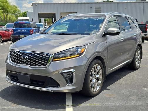 Titanium Silver 2019 Kia Sorento SX