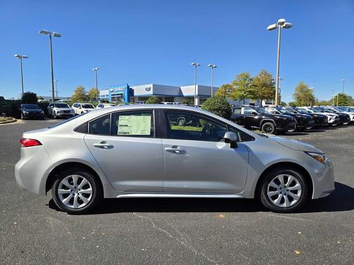 2026 Toyota Corolla Hybrid LE