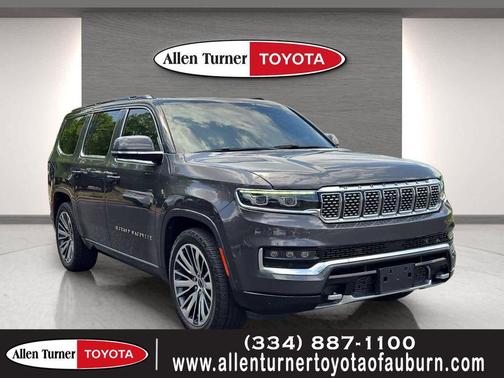 Diamond Black Crystal Pearlcoat 2022 Jeep Grand Wagoneer Series III 4x4