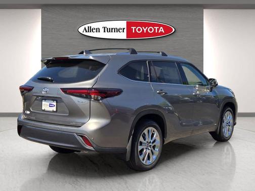 Heavy Metal 2026 Toyota Highlander Hybrid Limited