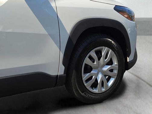 Wind Chill Pearl 2026 Toyota Corolla Cross L