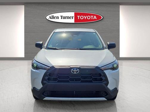 Wind Chill Pearl 2026 Toyota Corolla Cross L