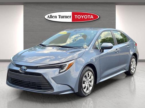 2025 Toyota Corolla Hybrid SE