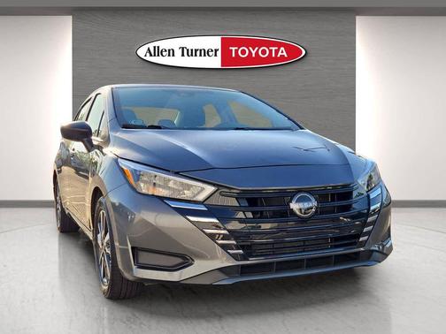 Gun Metallic 2025 Nissan Versa 1.6 S