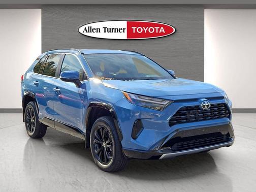 2025 Toyota RAV4 Hybrid SE