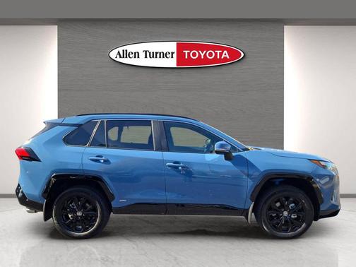 2025 Toyota RAV4 Hybrid SE