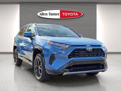 2025 Toyota RAV4 Hybrid SE