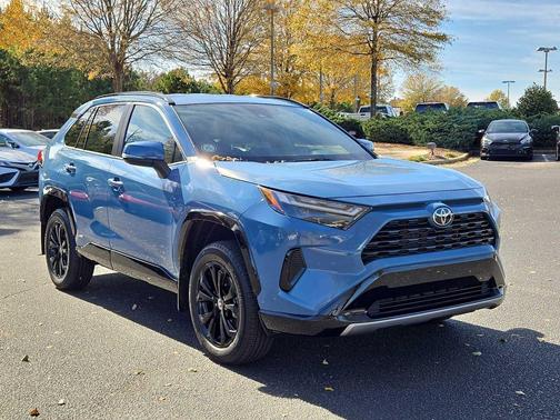2025 Toyota RAV4 Hybrid SE
