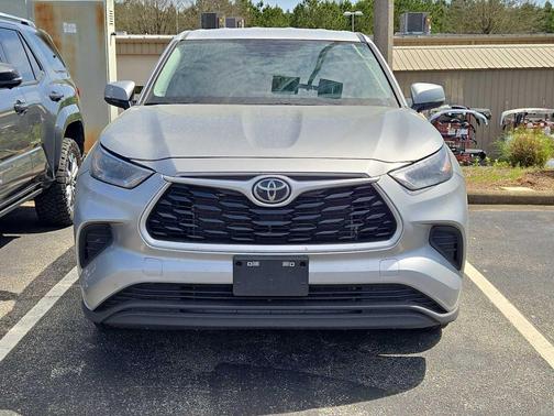 Celestial Silver Metallic 2023 Toyota Highlander L