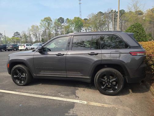 2024 Jeep Grand Cherokee Altitude