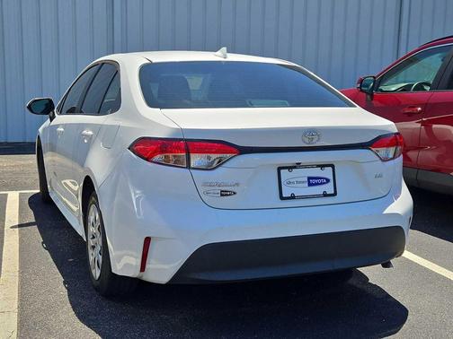 Ice Cap 2023 Toyota Corolla LE