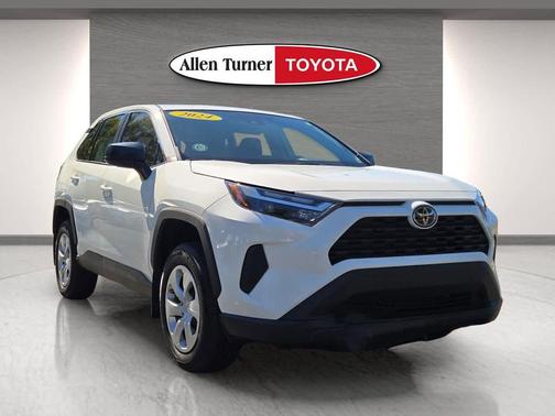 2024 Toyota RAV4 LE