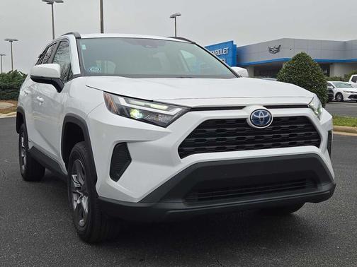 2024 Toyota RAV4 Hybrid LE