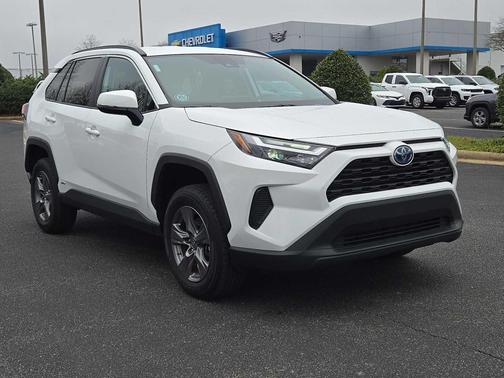 2024 Toyota RAV4 Hybrid LE