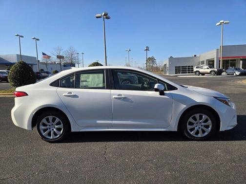 2026 Toyota Corolla Hybrid LE