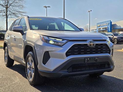 2024 Toyota RAV4 XLE