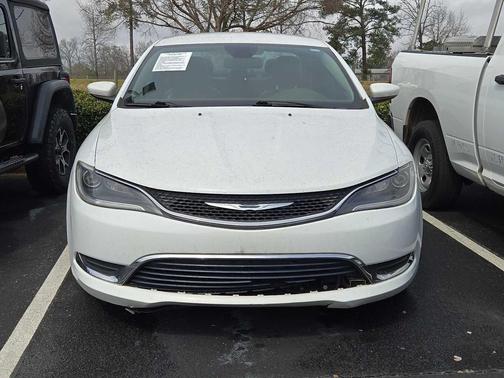 2017 Chrysler 200 Limited