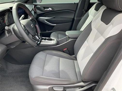 2025 Chevrolet Trax FWD 1RS