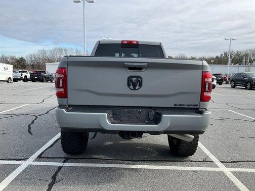 2022 RAM 2500 Big Horn Crew Cab 4x4 6'4' Box