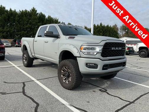 2022 RAM 2500 Big Horn Crew Cab 4x4 6'4' Box