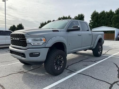 2022 RAM 2500 Big Horn Crew Cab 4x4 6'4' Box