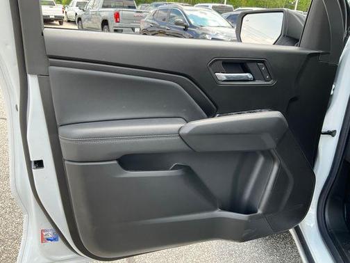 Summit White 2026 Chevrolet Colorado LT