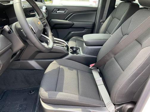 Summit White 2026 Chevrolet Colorado LT