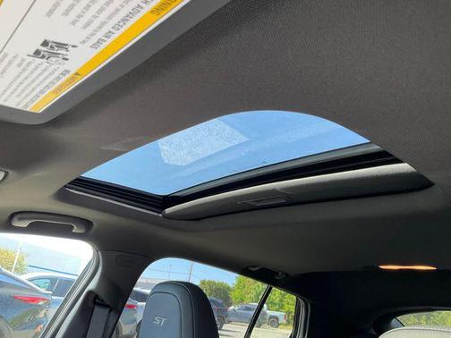 Ebony Twilight Metallic 2026 Buick Envista Sport Touring FWD