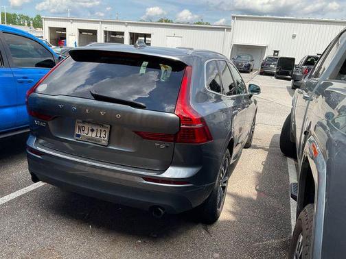 Osmium Gray Metallic 2018 Volvo XC60 T6 Momentum