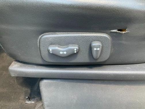 2004 Nissan Titan LE Crew Cab