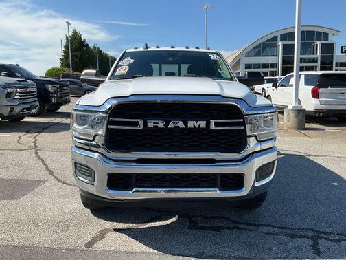 Bright White Clearcoat 2020 RAM 2500 Tradesman Crew Cab 4x4 8' Box