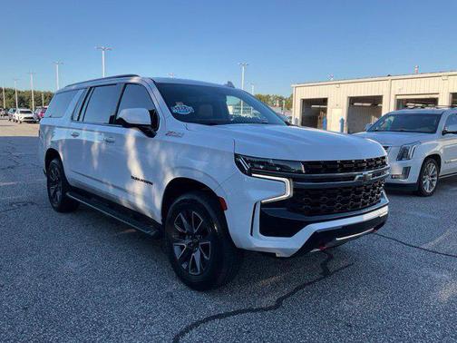 Summit White 2021 Chevrolet Suburban 4WD Z71