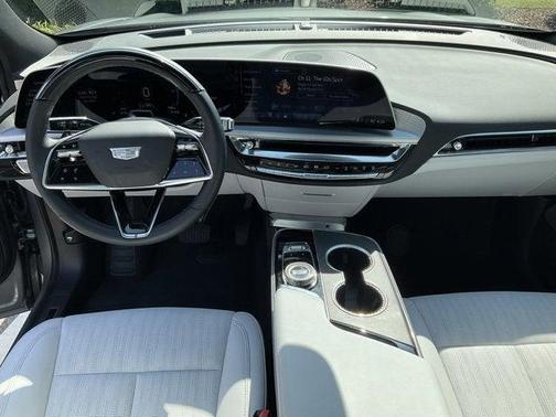 2025 Cadillac LYRIQ Sport w/1SK