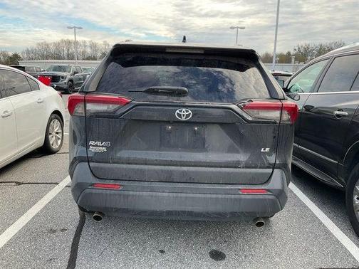 2019 Toyota RAV4 LE