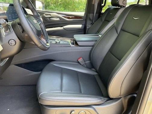 2024 Cadillac Escalade Luxury