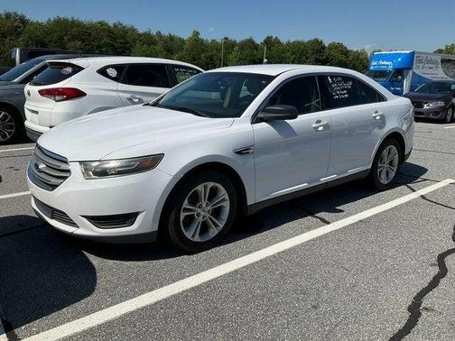 2015 Ford Taurus SE