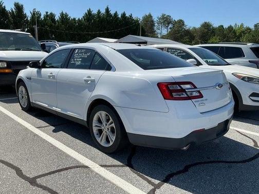 2015 Ford Taurus SE