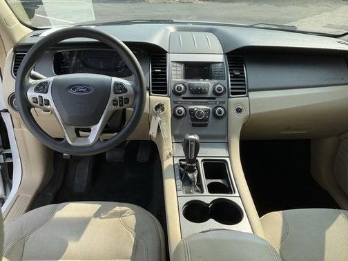 2015 Ford Taurus SE