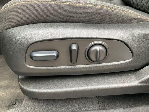 Sterling Gray Metallic 2024 Chevrolet Equinox 1LT