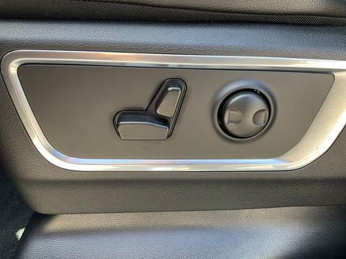 Billet Silver Metallic Clearcoat 2025 RAM 1500 Laramie