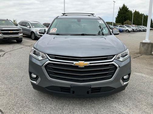 Satin Steel Metallic 2021 Chevrolet Traverse LT Cloth