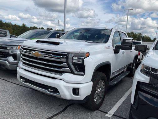 Summit White 2024 Chevrolet Silverado 2500 High Country