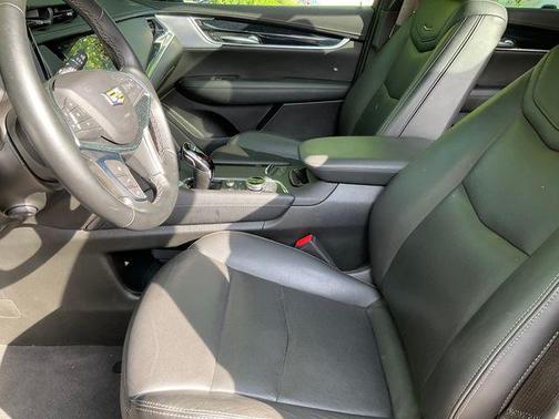 Stellar Black Metallic 2025 Cadillac XT5 Premium Luxury