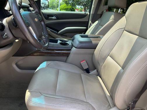 Iridescent Pearl Tricoat 2019 Chevrolet Tahoe LT
