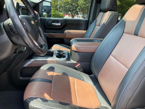 Silver Ice Metallic 2021 Chevrolet Silverado 3500 High Country