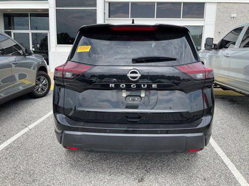 Super Black 2025 Nissan Rogue SV