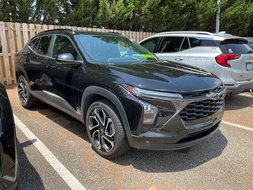 Mosaic Black Metallic 2024 Chevrolet Trax FWD 2RS