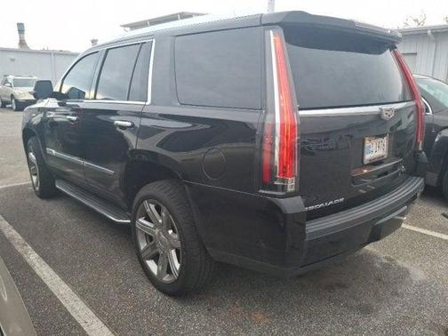 2017 Cadillac Escalade Luxury