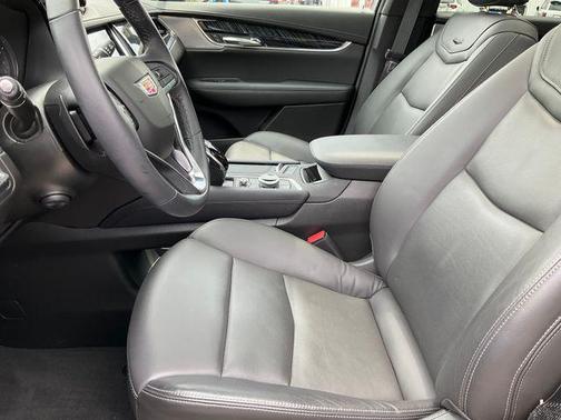 Emerald Lake Metallic 2025 Cadillac XT6 Premium Luxury AWD