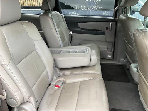 Modern Steel Metallic 2015 Honda Odyssey EX-L